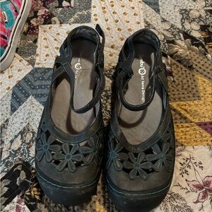 Jambu Black Floral Cutout Flats